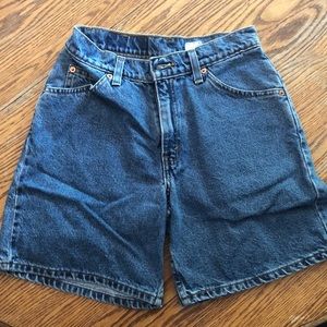 Vintage 1990s Levi’s 950 Relaxed Fit Jean Shorts